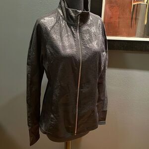 MINQ black camo textured mesh shoulder/sleeve stripe zip-up jacket. NWT. Large.